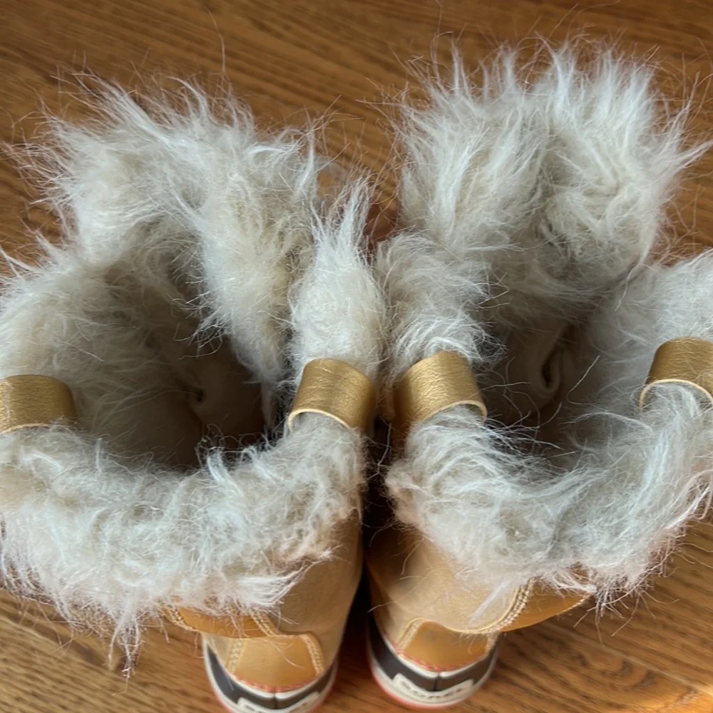 Sorel Tofino Joan of Arctic Snow Boot 🥾
